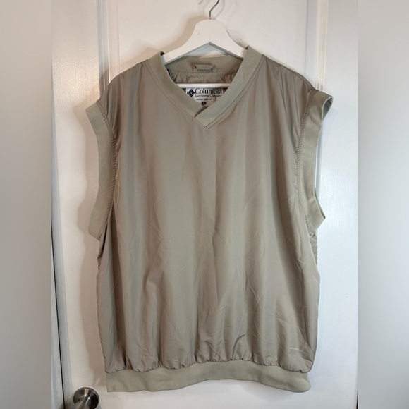 Columbia Other - Columbia Men’s Beige Sleeveless Pull-Over Vest - Size XL (Small Flaw)